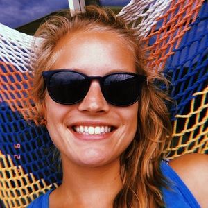 Meet your Posher, Casey